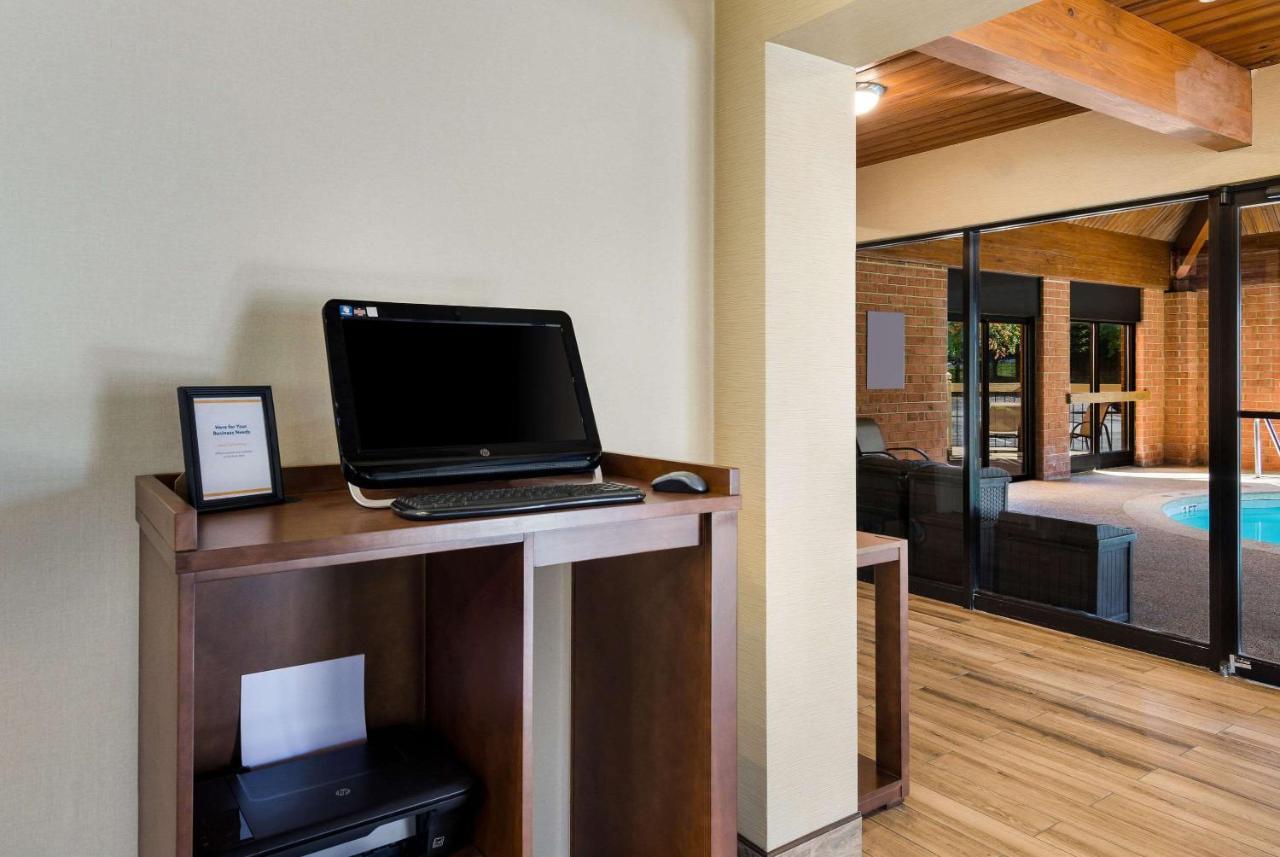 Comfort Inn Virginia Horse Center Lexington Exteriér fotografie